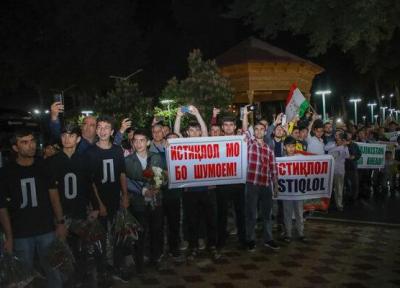 حضور تماشاگر در ملاقات پرسپولیس و استقلال در تاجیکستان