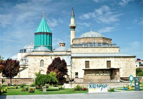 برترین زمان سفر به قونیه ؛ آرامگاه مولوی در ترکیه Konya